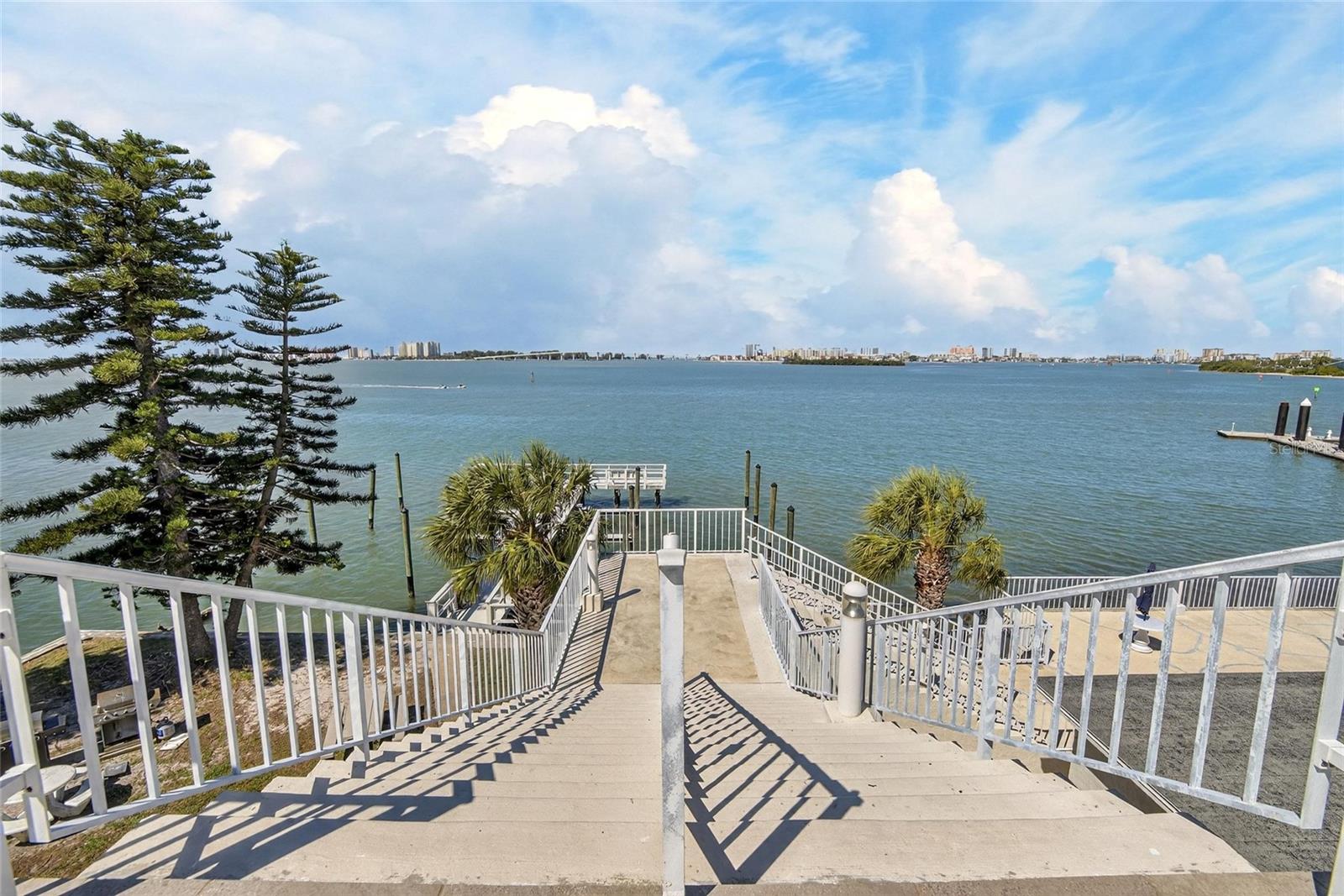 Image 41 of 70 For 100 Pierce Street 703