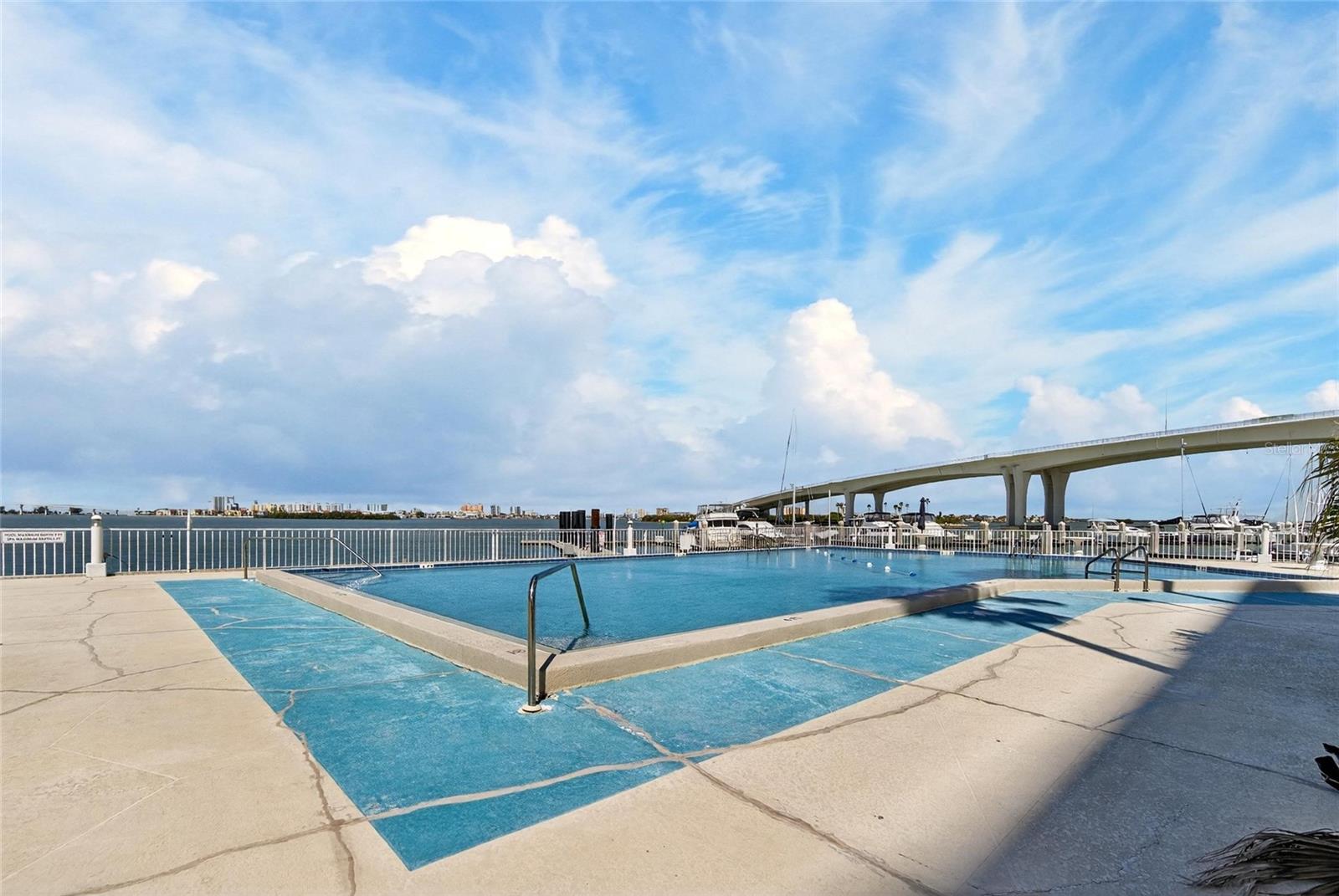 Image 44 of 70 For 100 Pierce Street 703