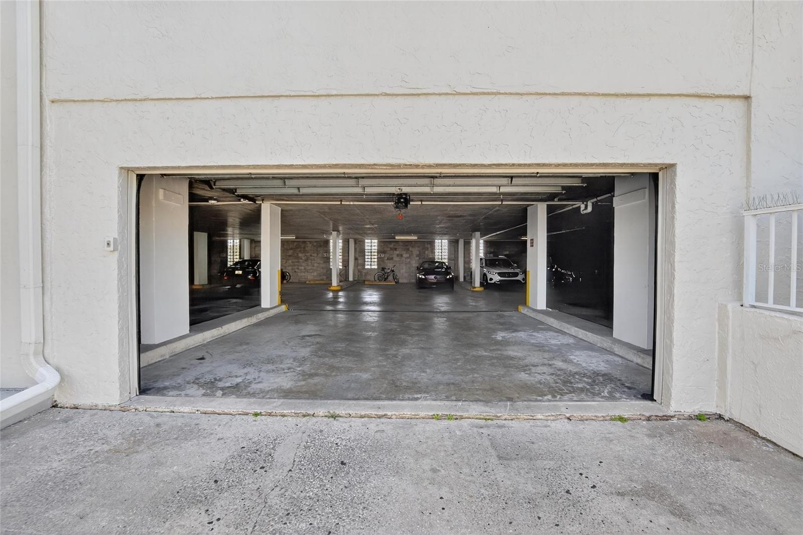 Image 49 of 70 For 100 Pierce Street 703