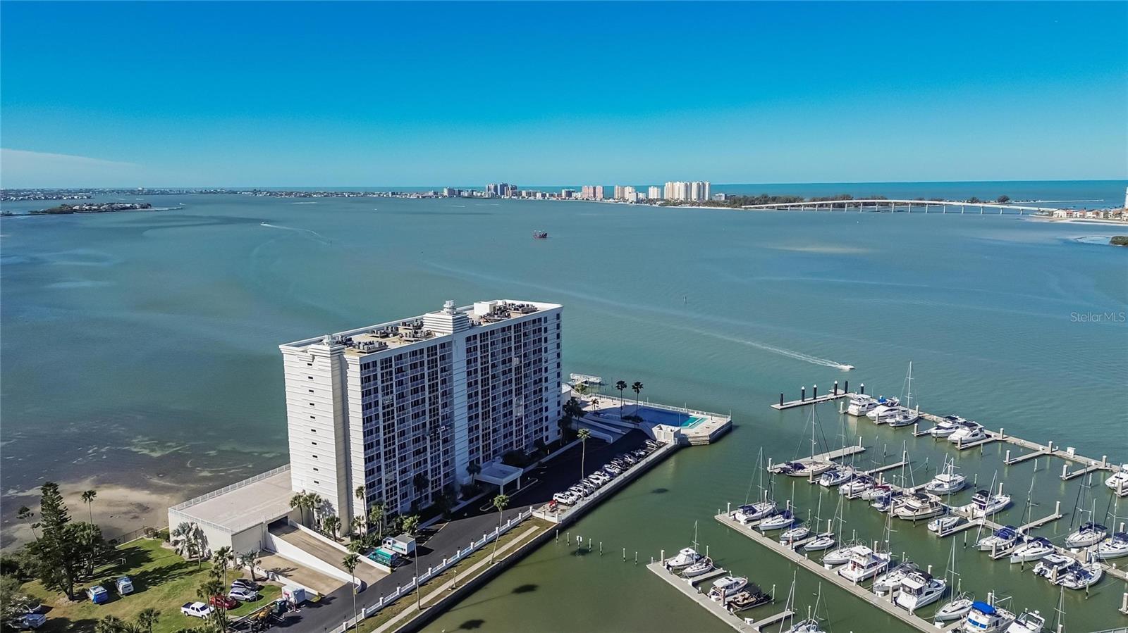 Image 58 of 70 For 100 Pierce Street 703