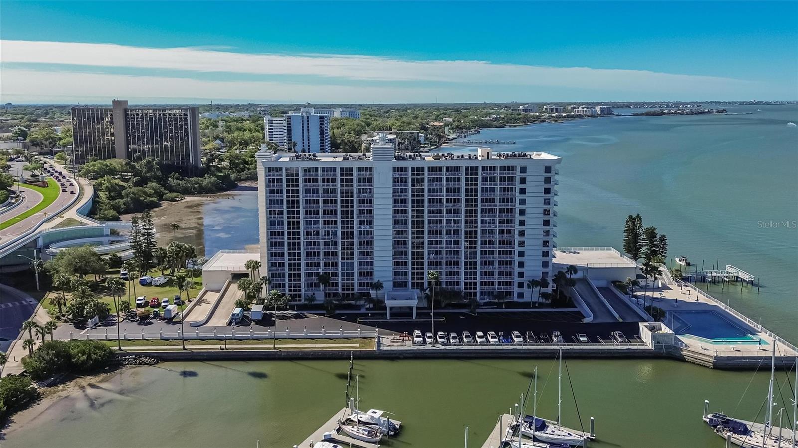 Image 59 of 70 For 100 Pierce Street 703