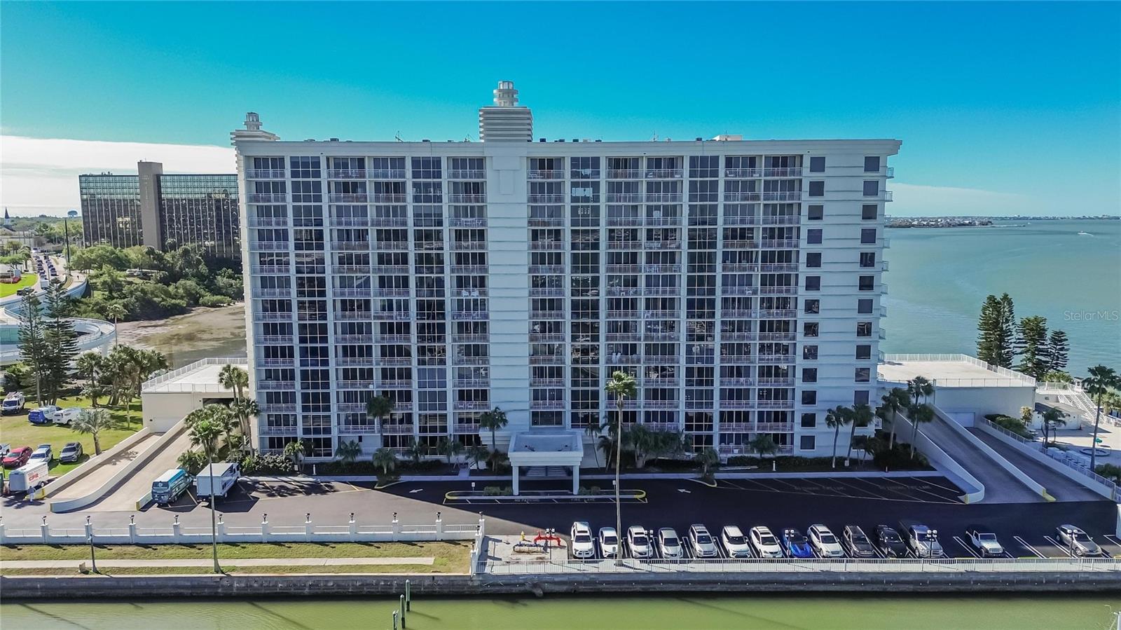 Image 60 of 70 For 100 Pierce Street 703