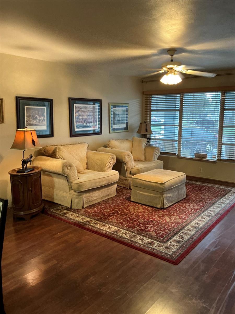 Image 2 of 4 For 4300 58th Street N 1801