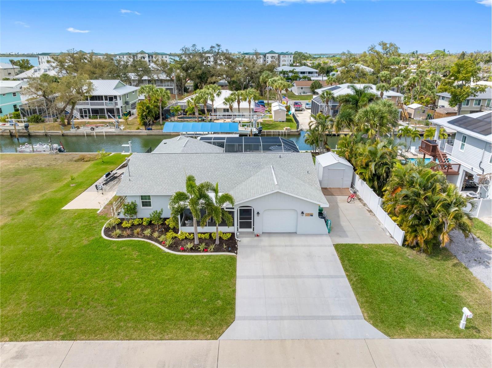 Details for 9211 Lake Drive, ENGLEWOOD, FL 34224