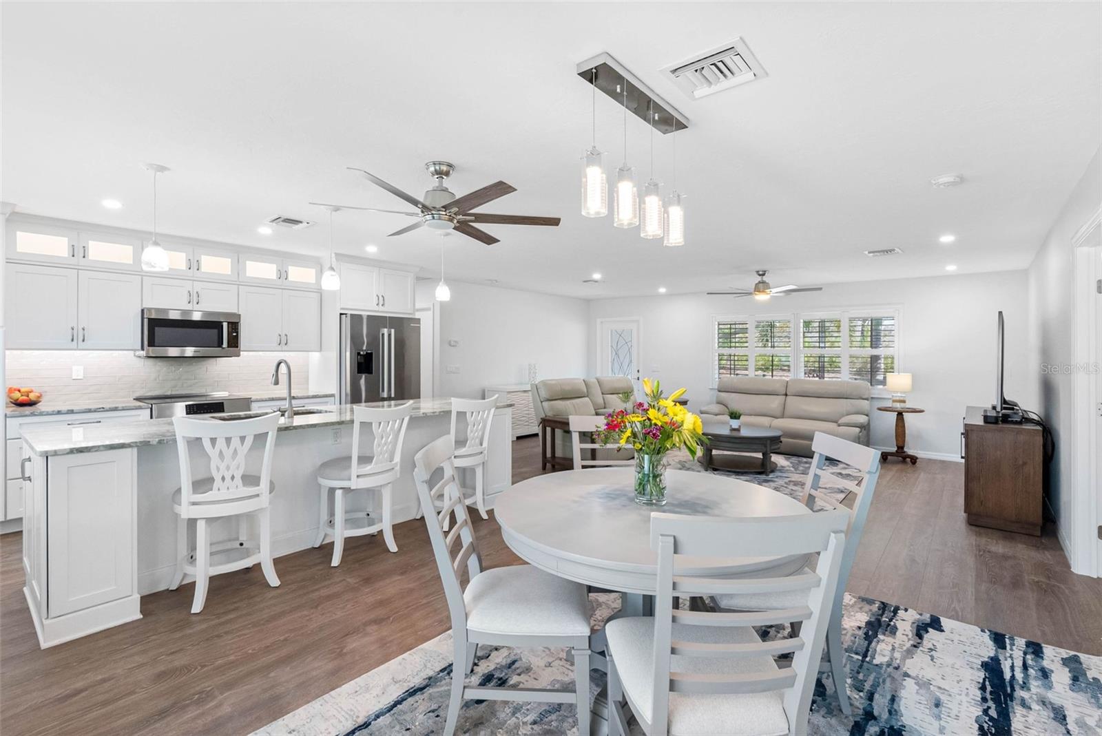 Image 10 of 41 For 9211 Lake Drive