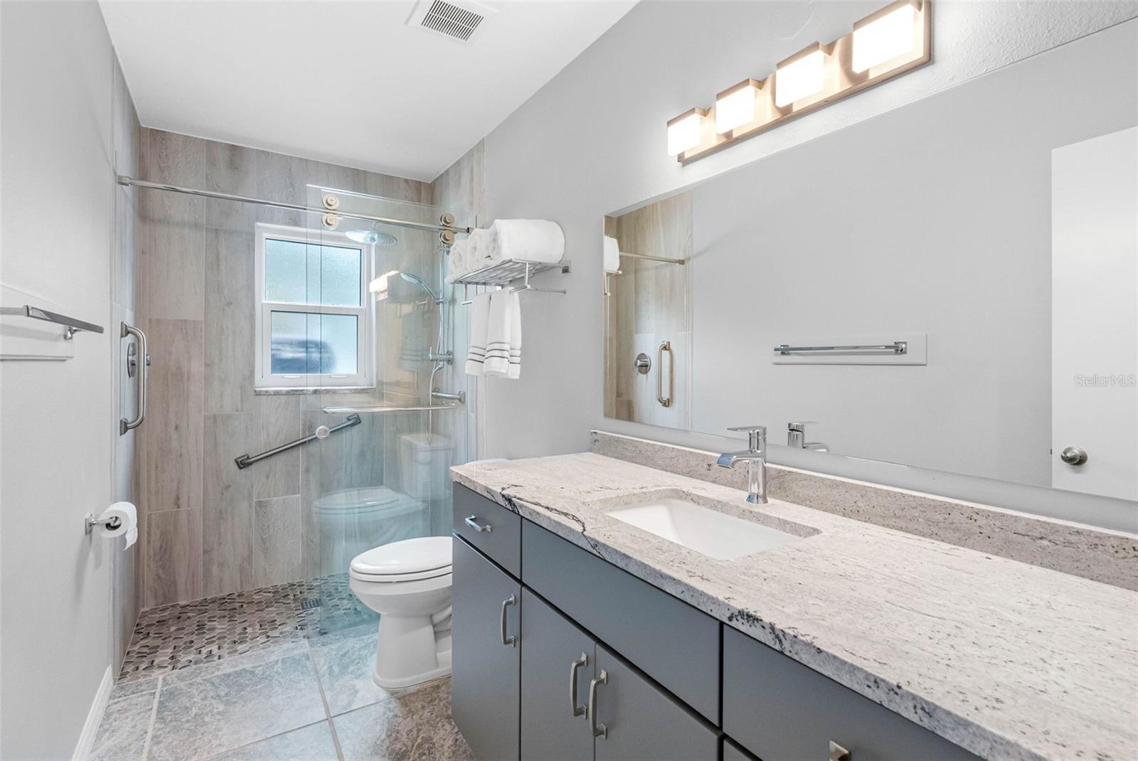 Image 17 of 41 For 9211 Lake Drive