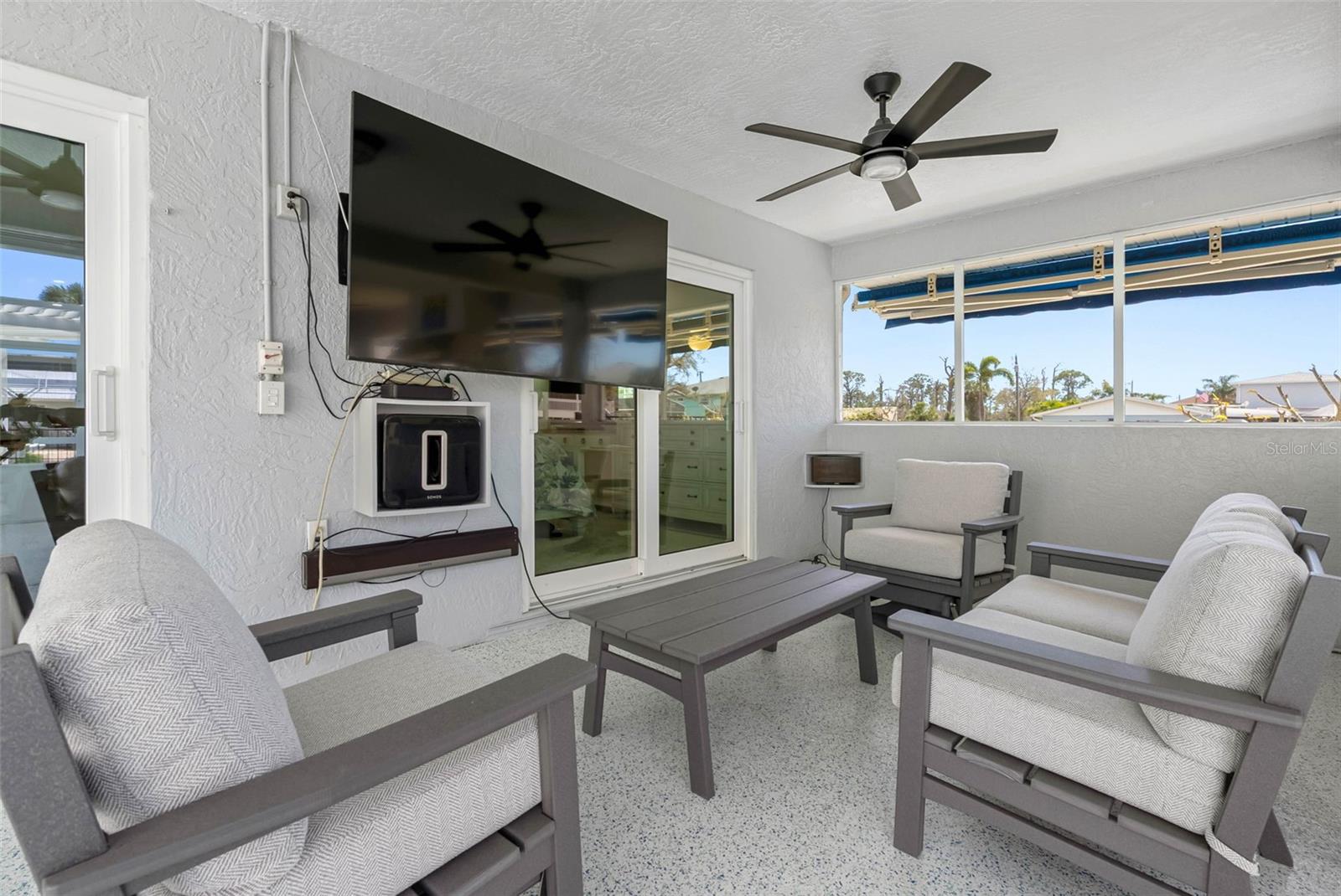 Image 25 of 41 For 9211 Lake Drive