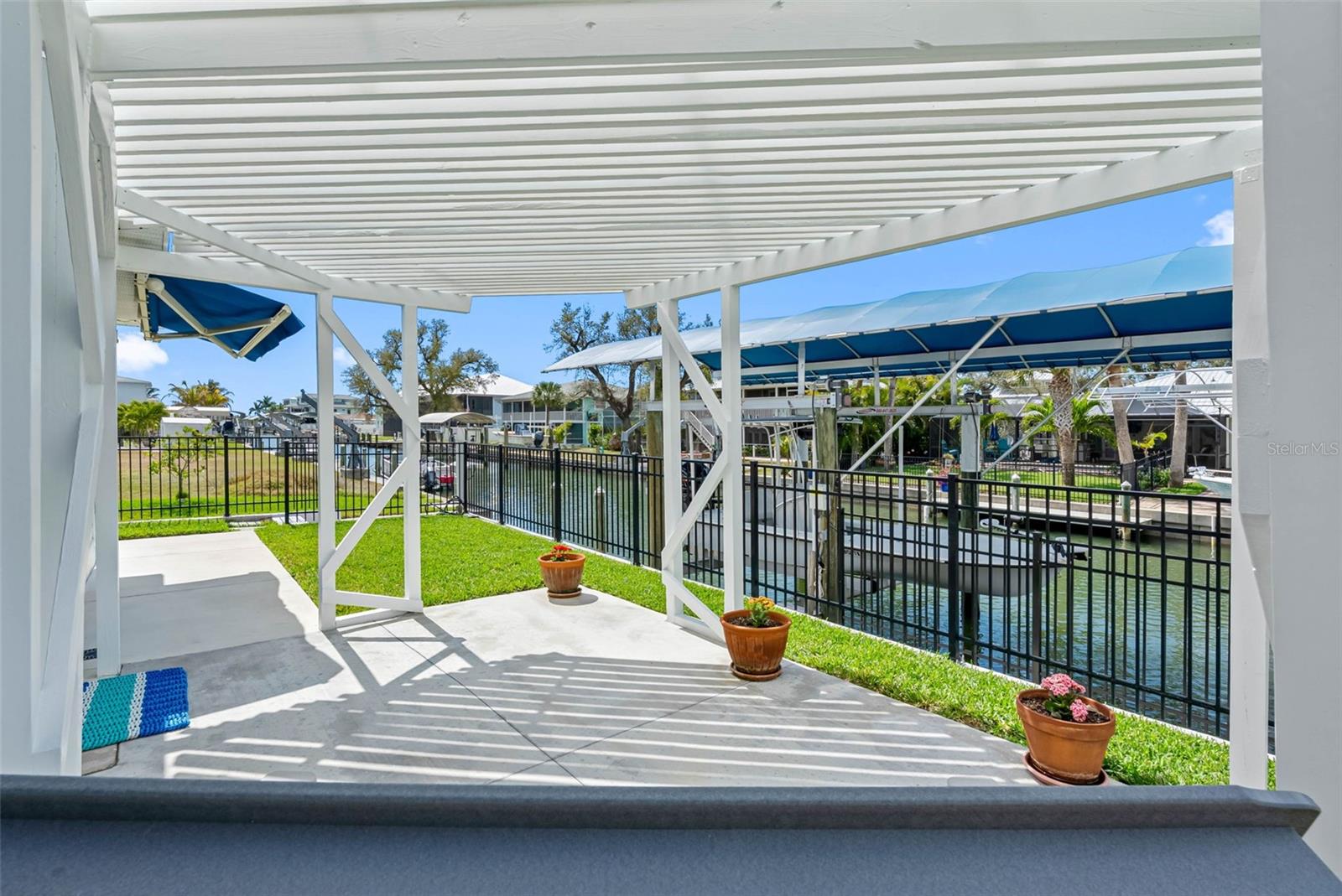 Image 28 of 41 For 9211 Lake Drive