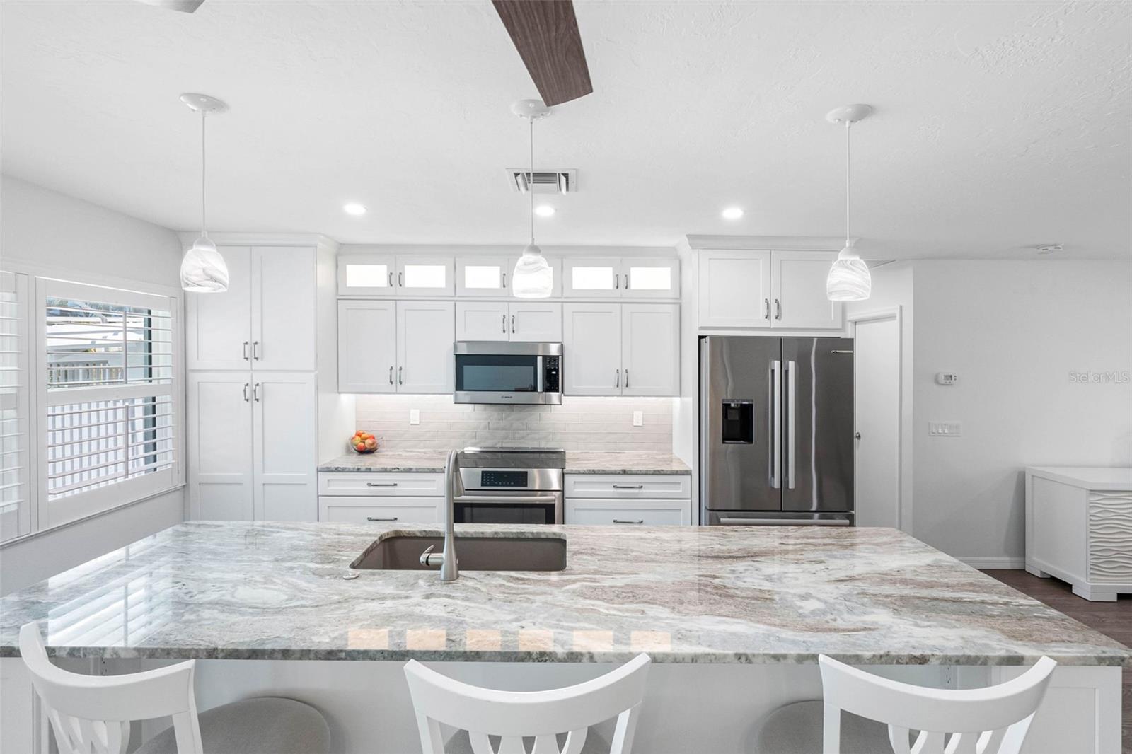 Image 5 of 41 For 9211 Lake Drive