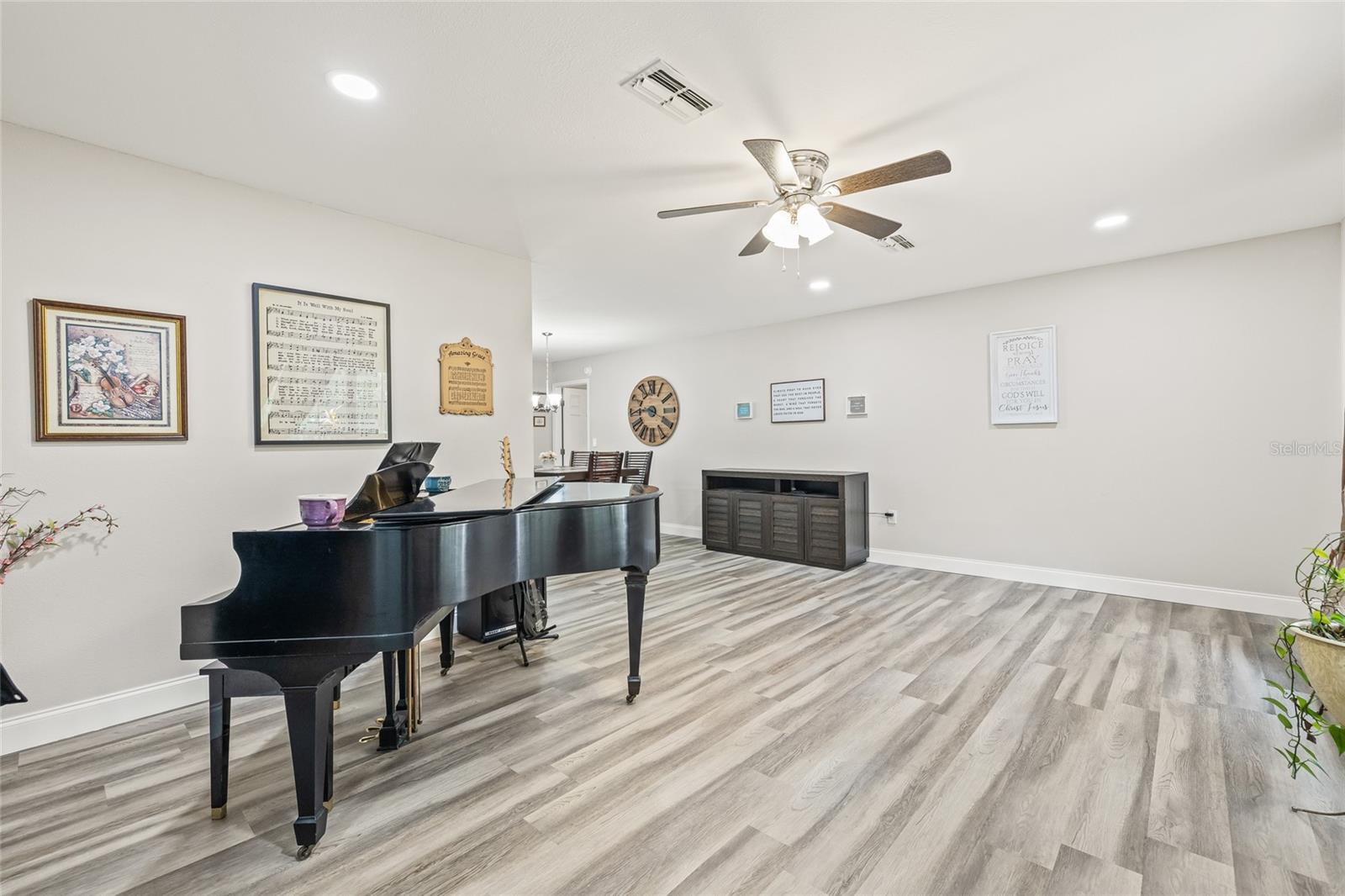 Image 11 of 69 For 1232 Barranca Avenue