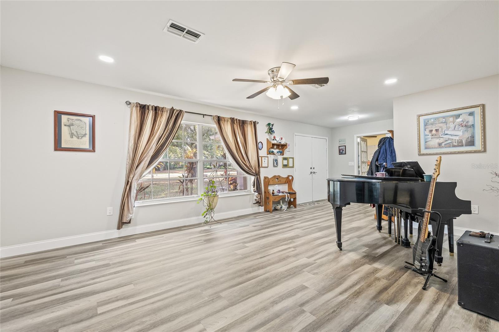 Image 13 of 69 For 1232 Barranca Avenue