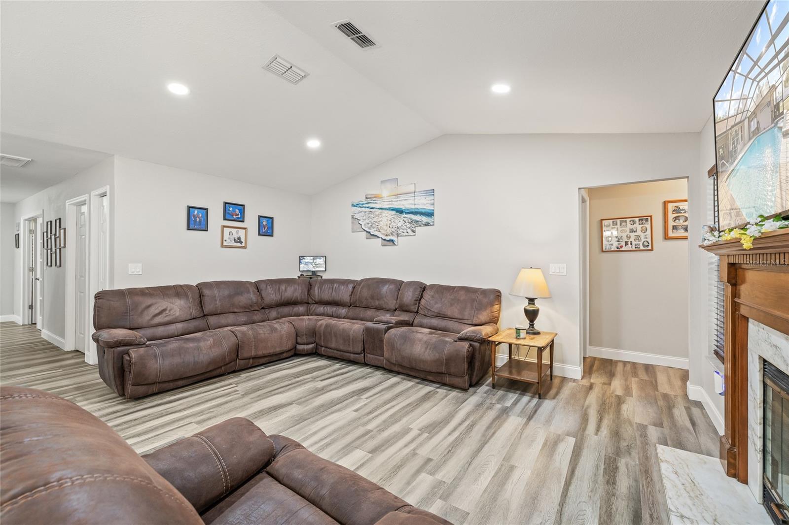 Image 28 of 69 For 1232 Barranca Avenue