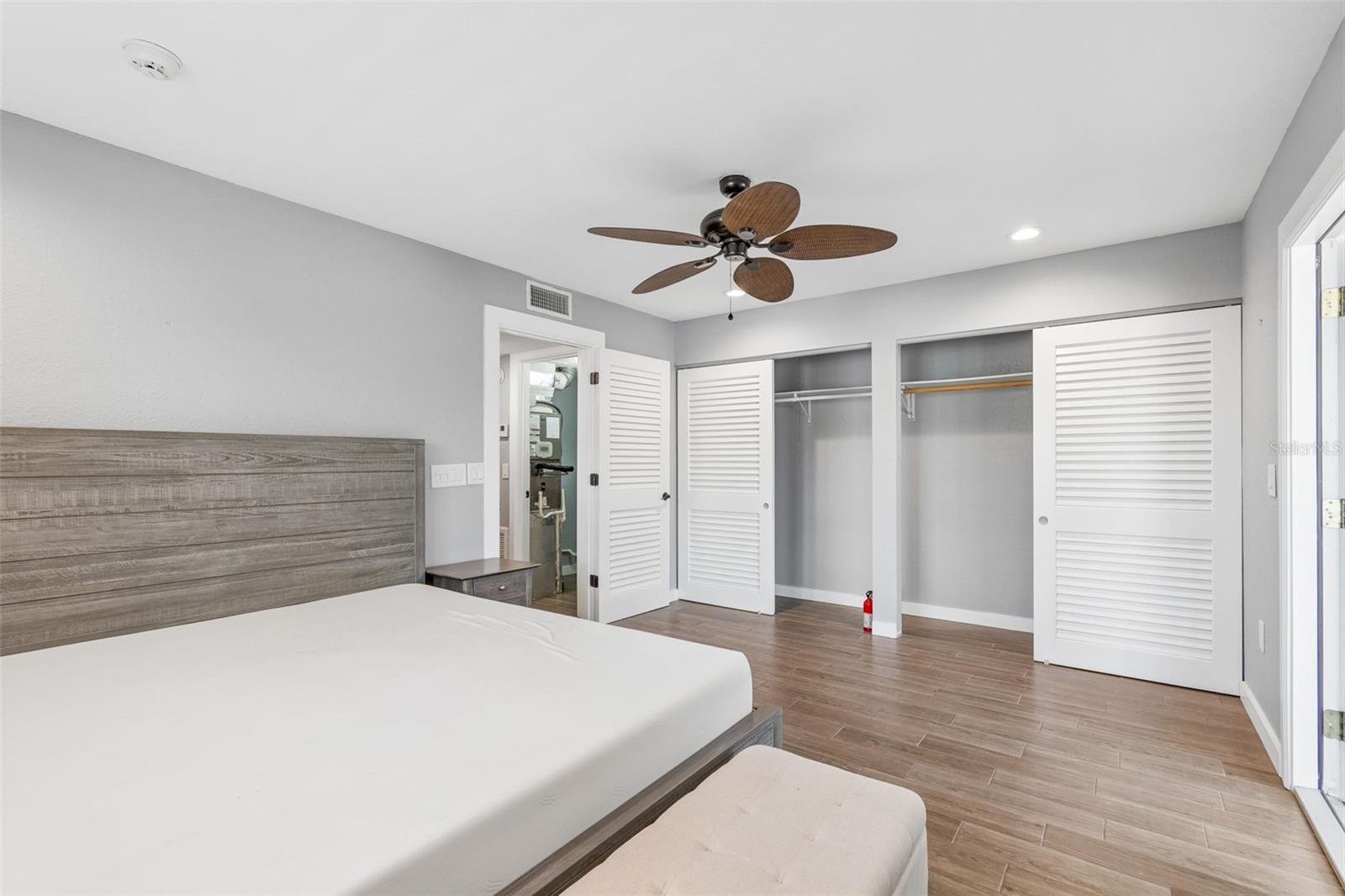 Image 12 of 23 For 4920 38th Way S 101