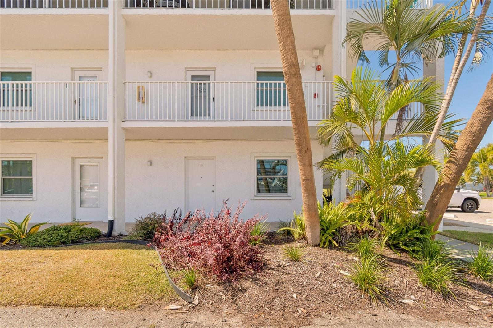 Image 2 of 23 For 4920 38th Way S 101