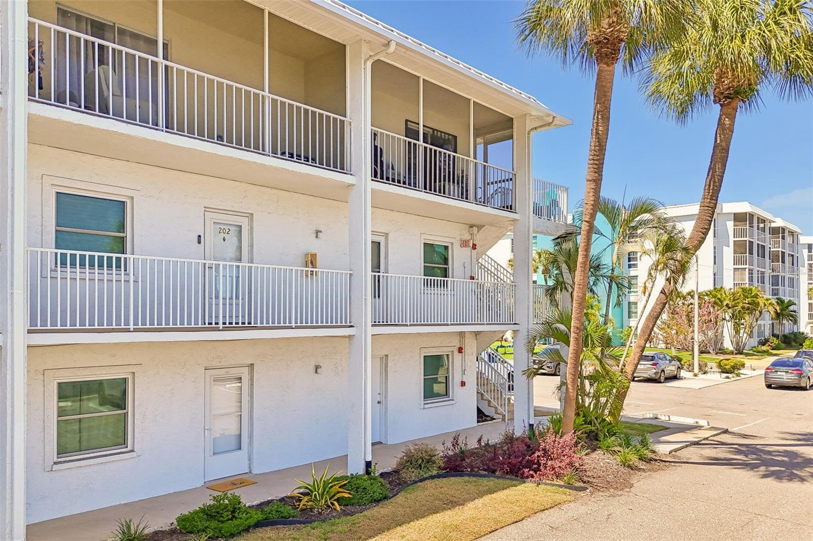 Image 3 of 23 For 4920 38th Way S 101