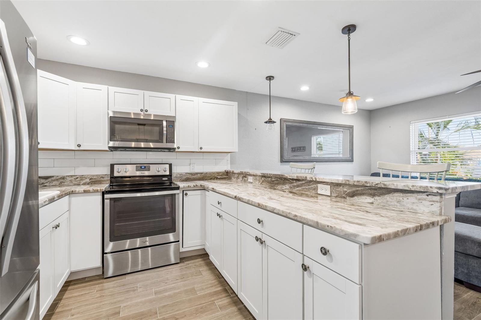 Image 6 of 23 For 4920 38th Way S 101