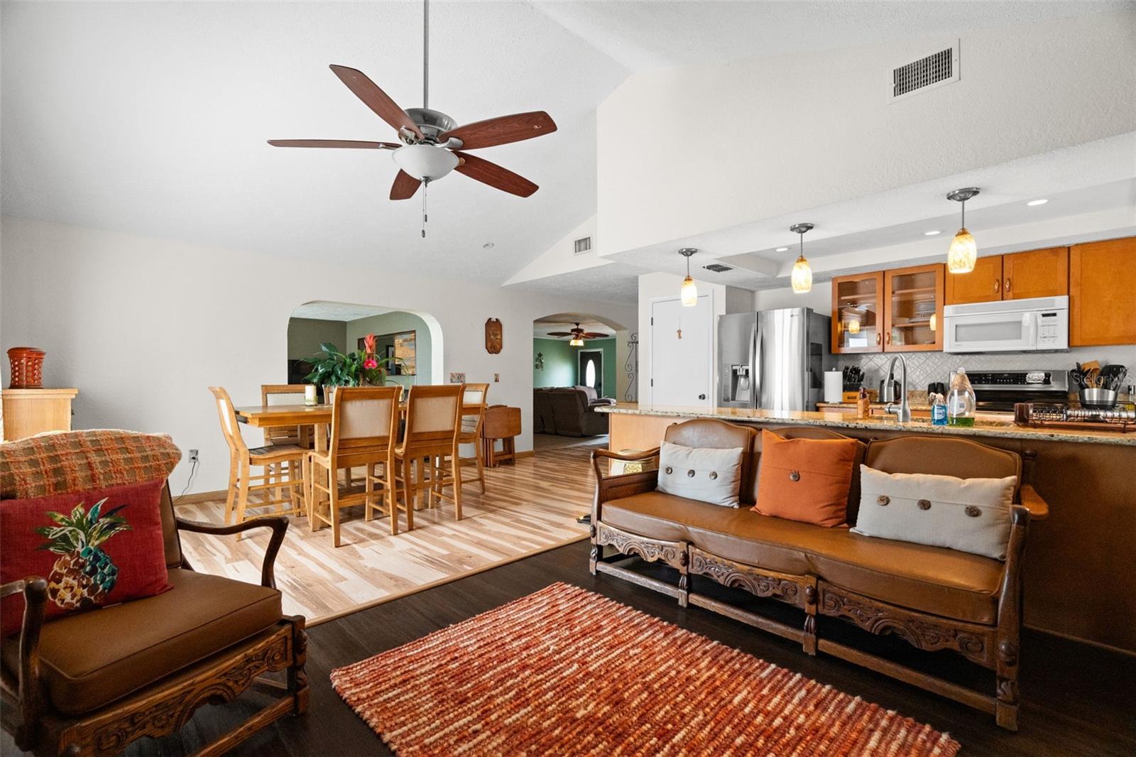 Image 16 of 45 For 7104 Bramblewood Drive