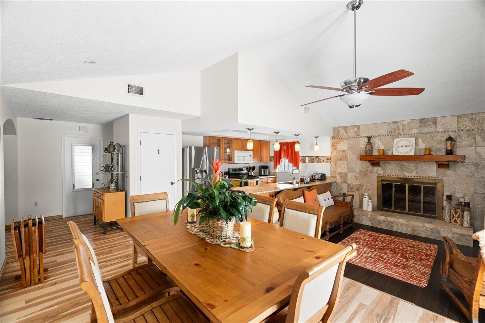 Image 17 of 45 For 7104 Bramblewood Drive