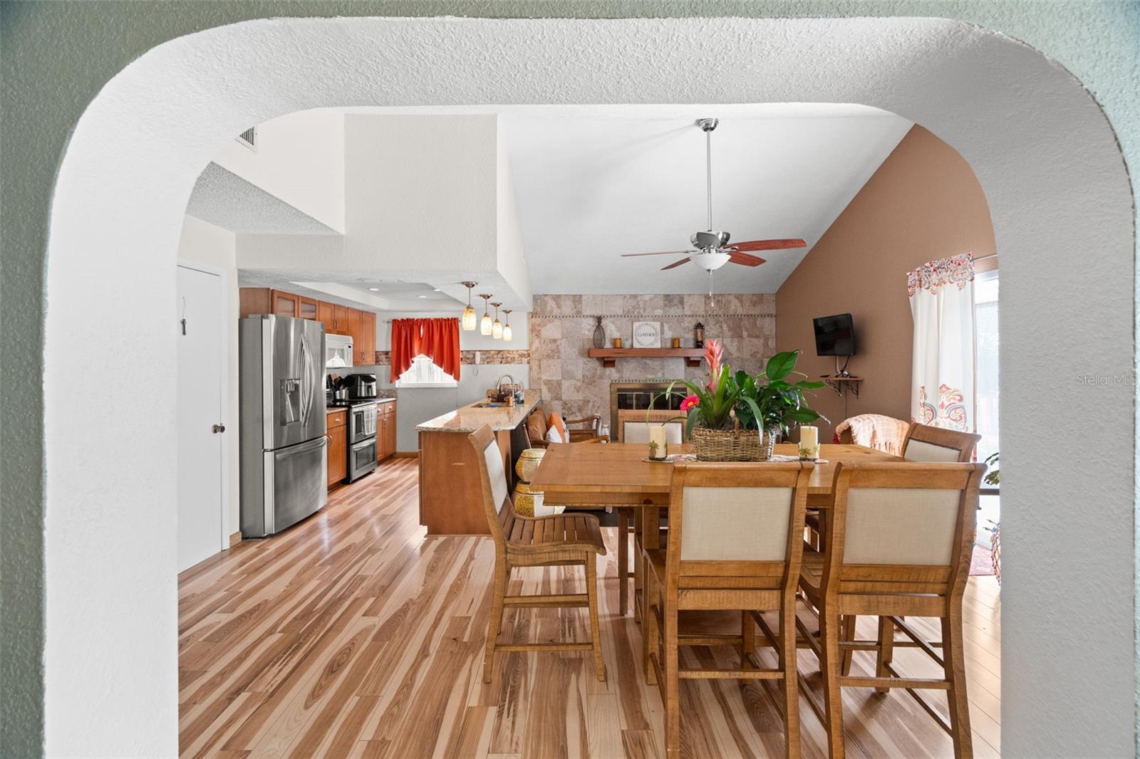 Image 19 of 45 For 7104 Bramblewood Drive