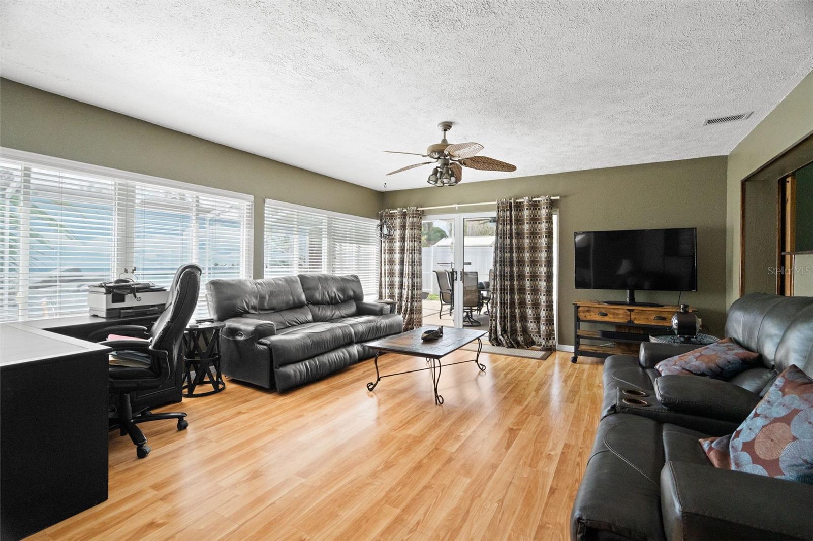 Image 20 of 45 For 7104 Bramblewood Drive