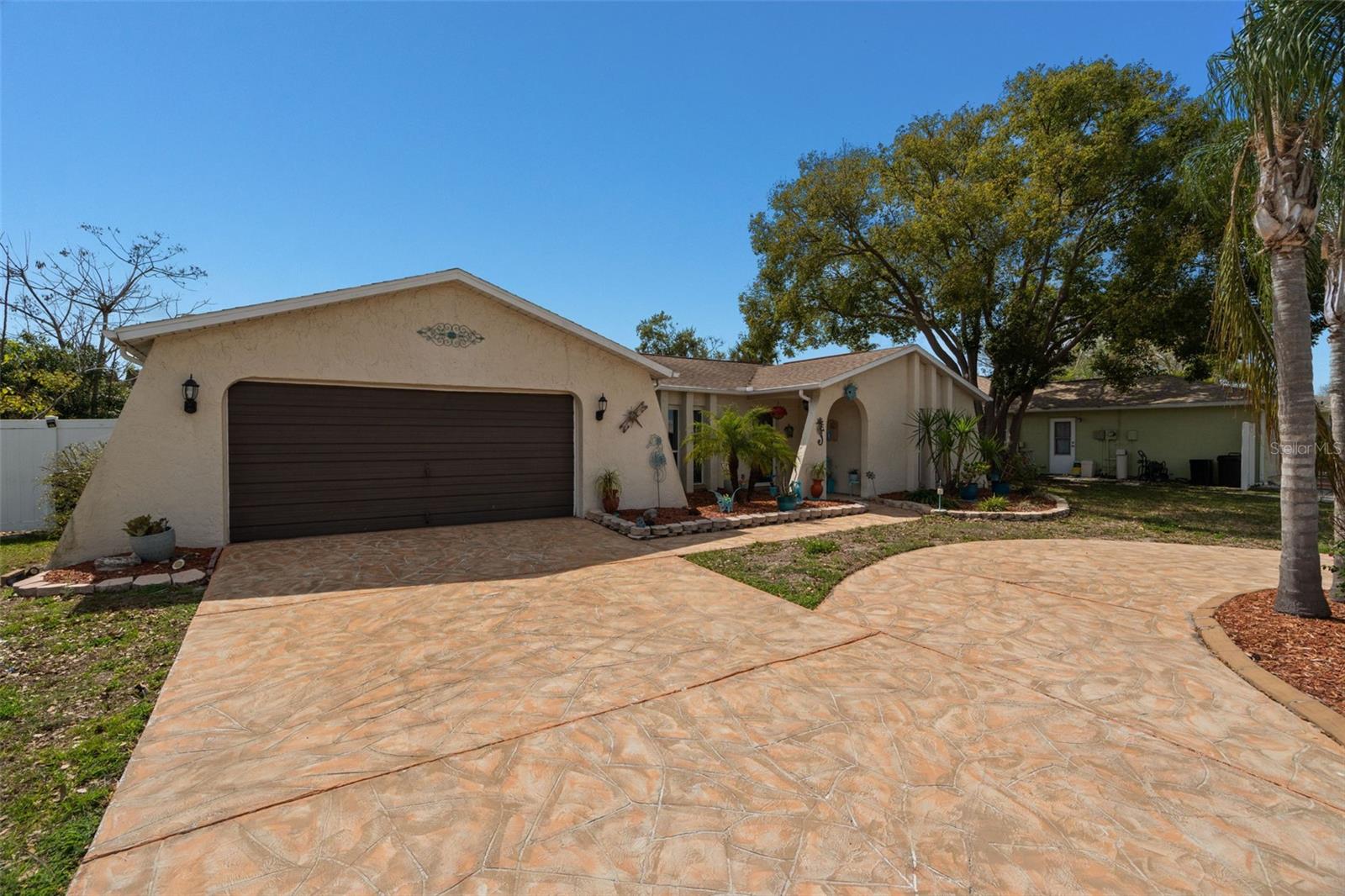 Image 3 of 45 For 7104 Bramblewood Drive