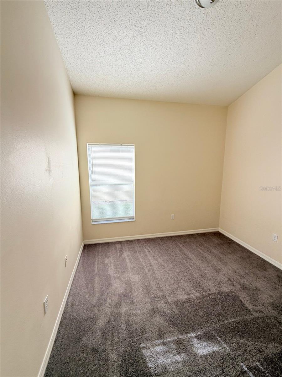 Image 23 of 44 For 16725 Rolling Green Drive