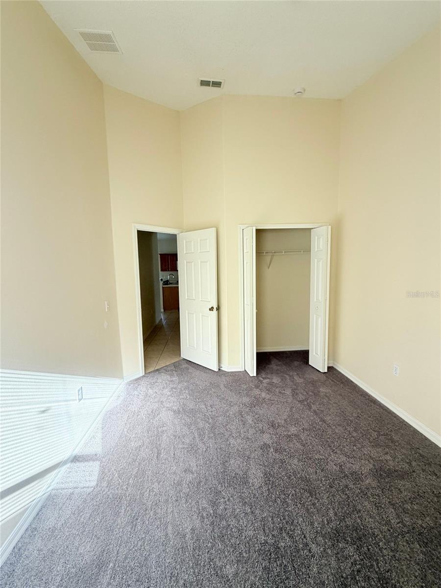 Image 24 of 44 For 16725 Rolling Green Drive