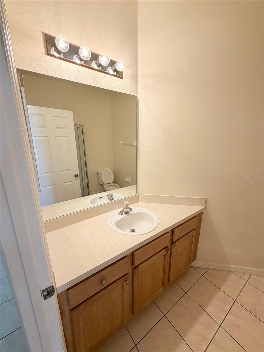 Image 29 of 44 For 16725 Rolling Green Drive