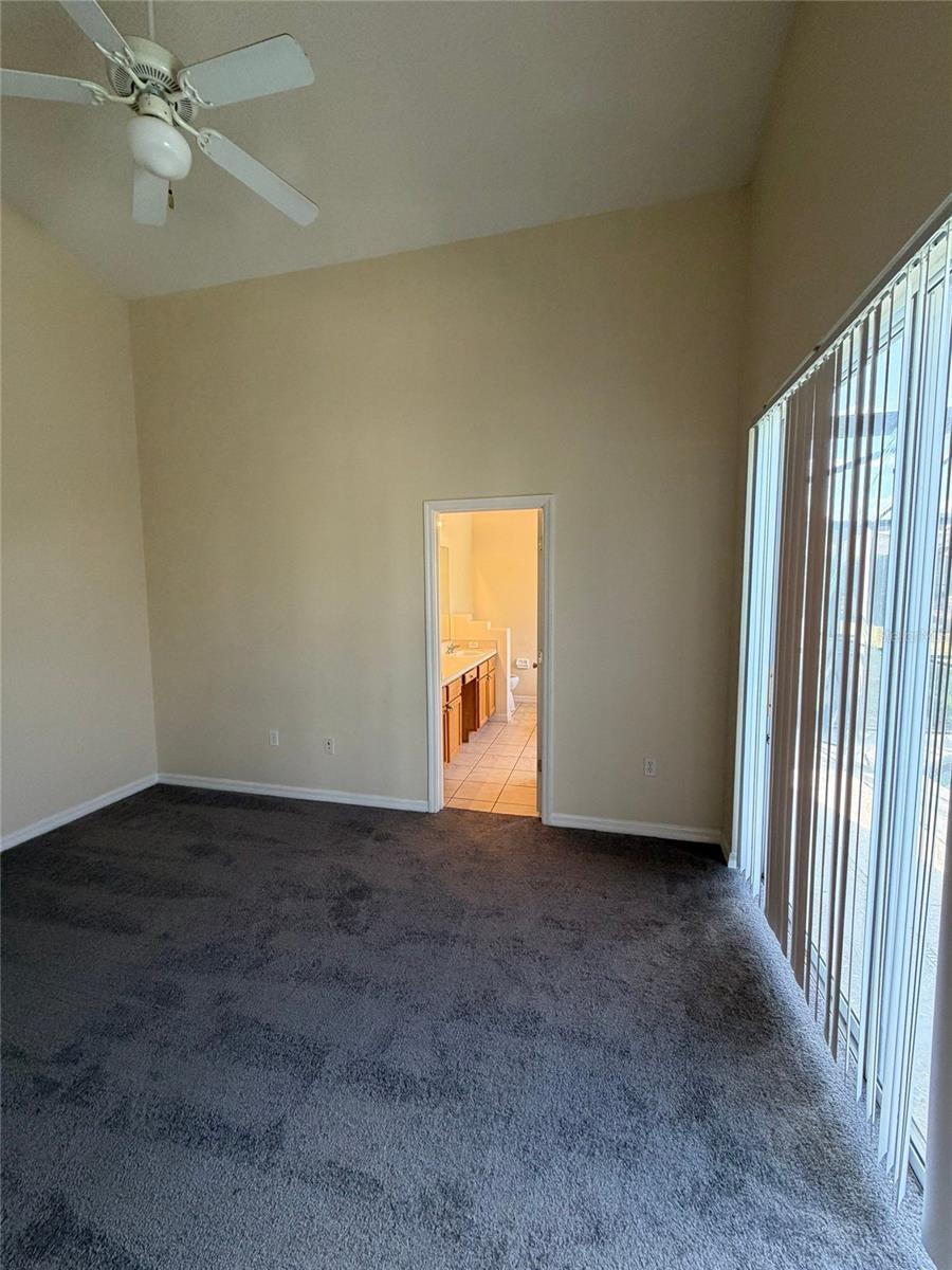 Image 37 of 44 For 16725 Rolling Green Drive