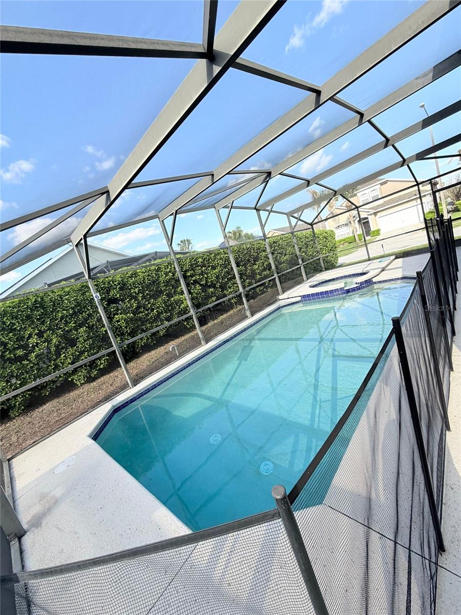 Image 42 of 44 For 16725 Rolling Green Drive