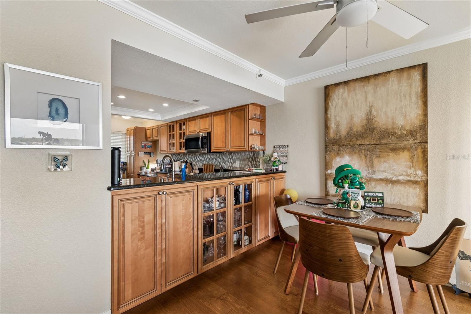 Image 12 of 47 For 2 Adalia Avenue 704