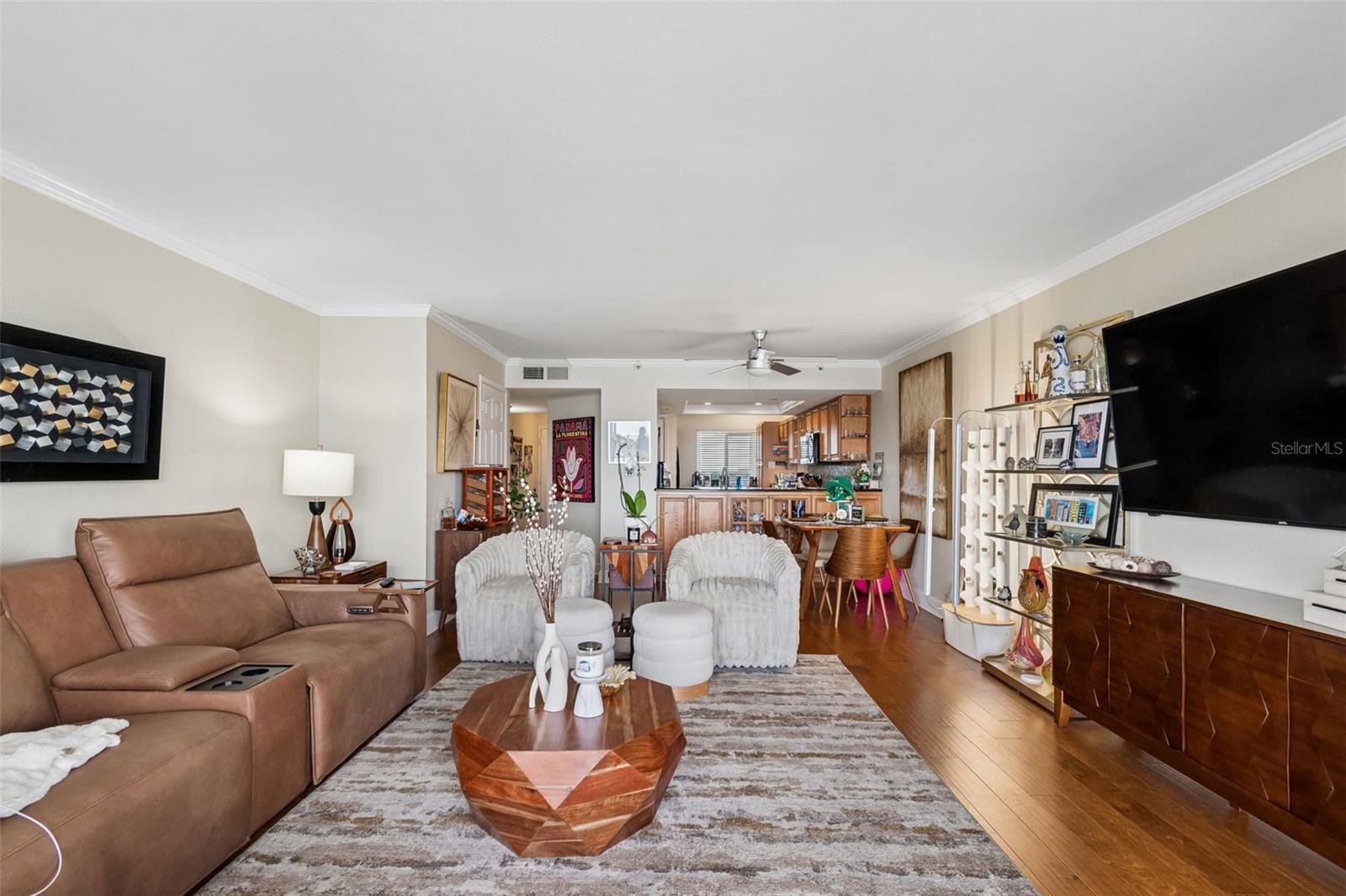 Image 13 of 47 For 2 Adalia Avenue 704