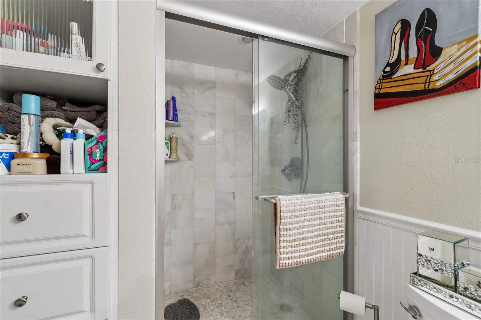 Image 21 of 47 For 2 Adalia Avenue 704