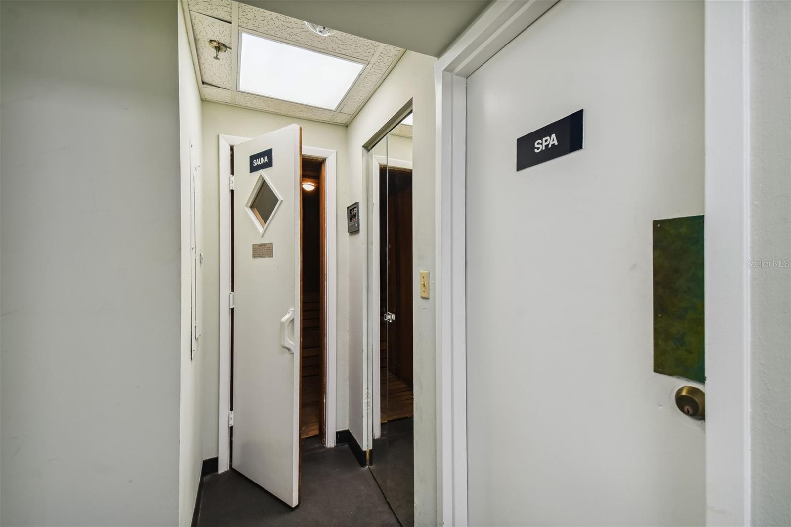 Image 28 of 47 For 2 Adalia Avenue 704