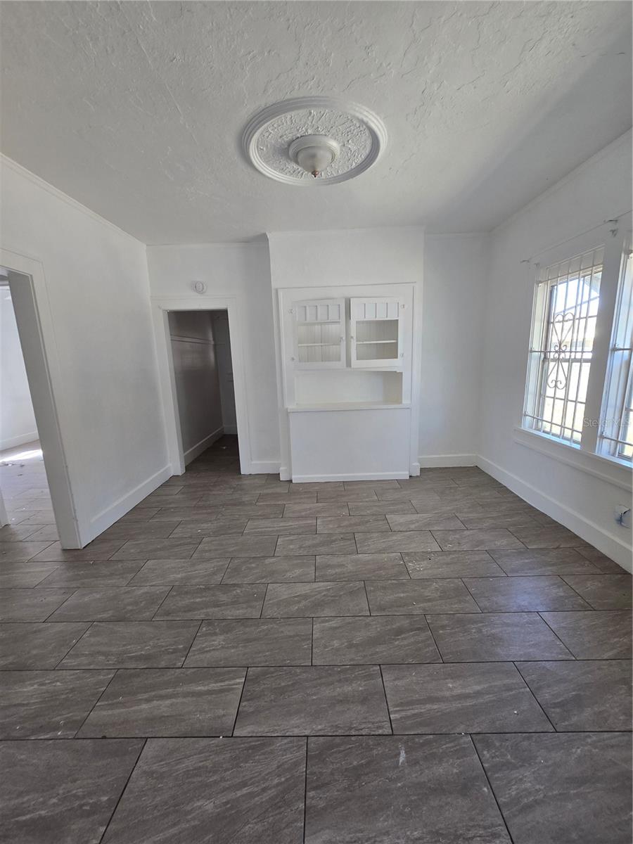 Image 5 of 9 For 2001 11th Street S