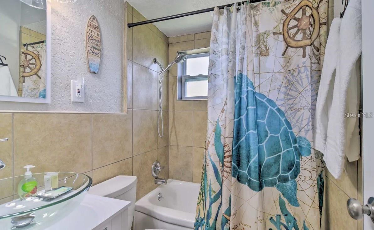 Image 15 of 23 For 10569 86th Avenue