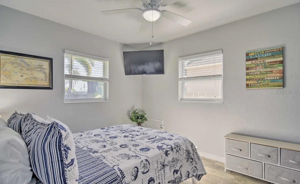 Image 16 of 23 For 10569 86th Avenue