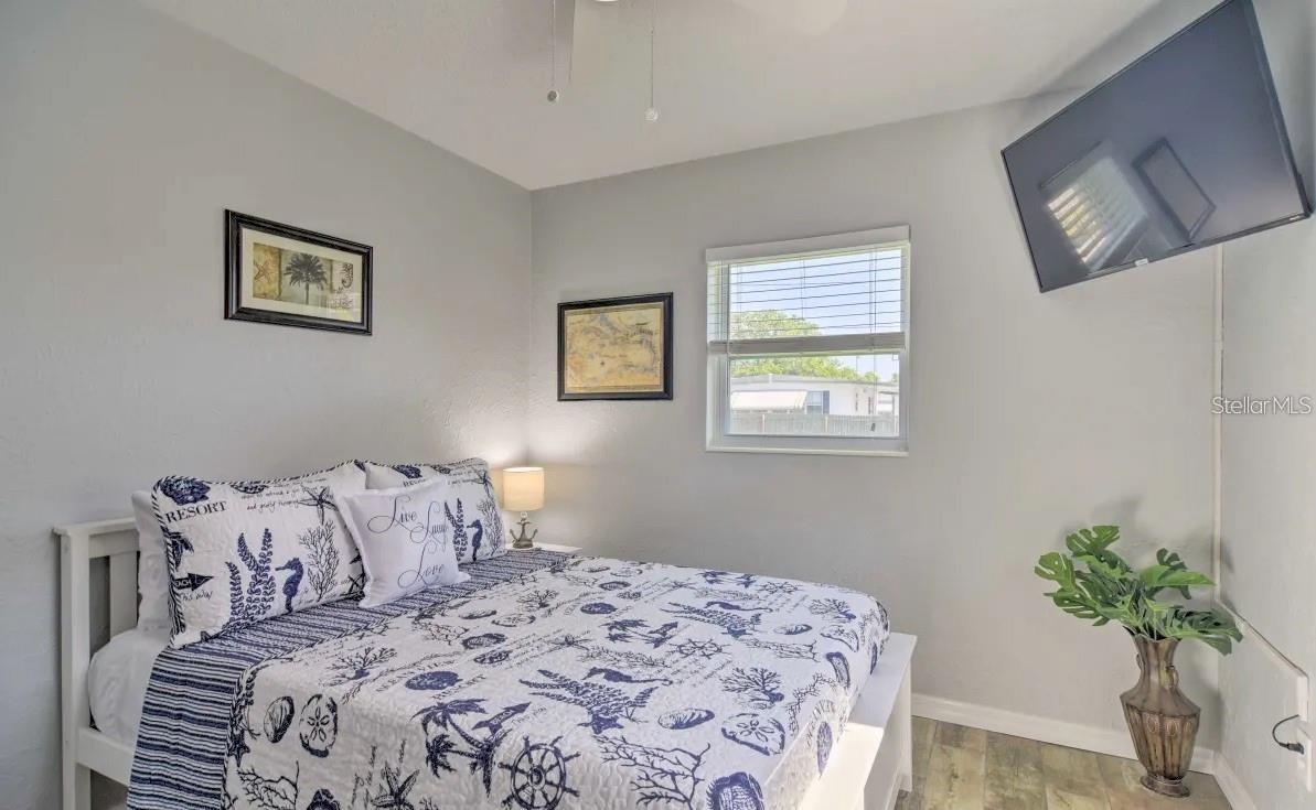 Image 17 of 23 For 10569 86th Avenue