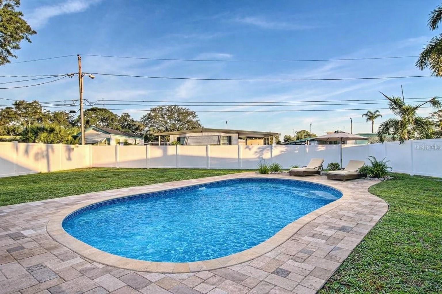 Image 21 of 23 For 10569 86th Avenue