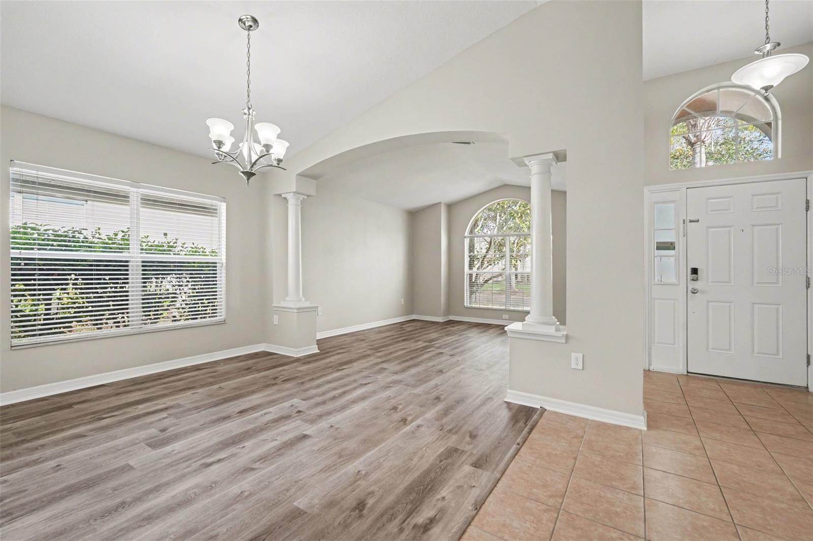 Listing photo id 1 for 433 Down Pine Drive