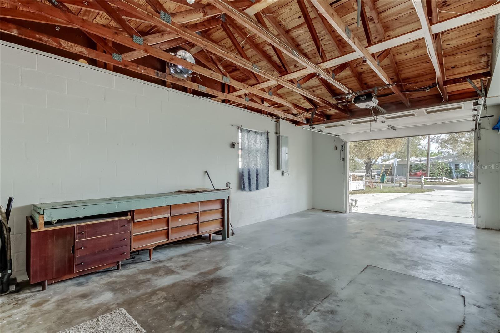 Image 16 of 25 For 8586 Forsyth Drive