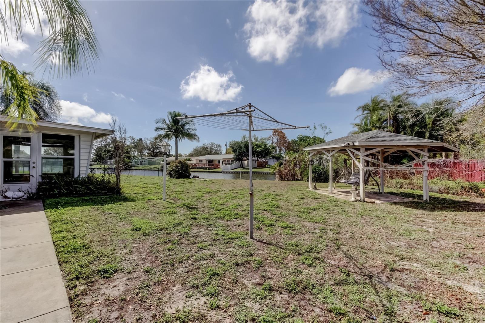 Image 19 of 25 For 8586 Forsyth Drive