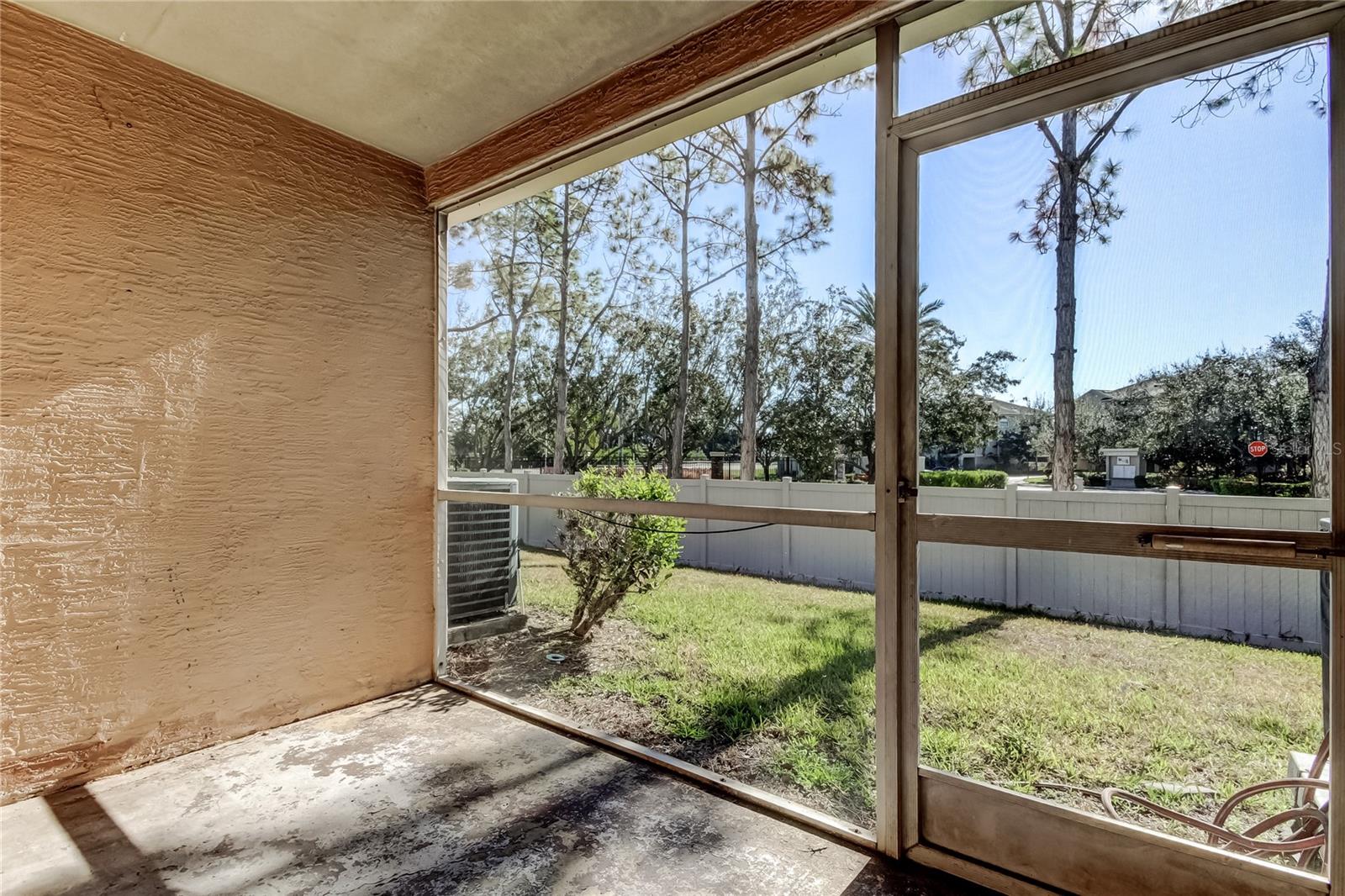 Image 33 of 42 For 6318 Bayside Key Drive