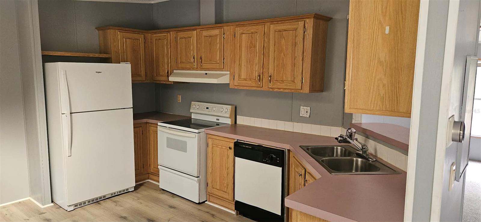 Image 14 of 24 For 13535 Grandville Avenue