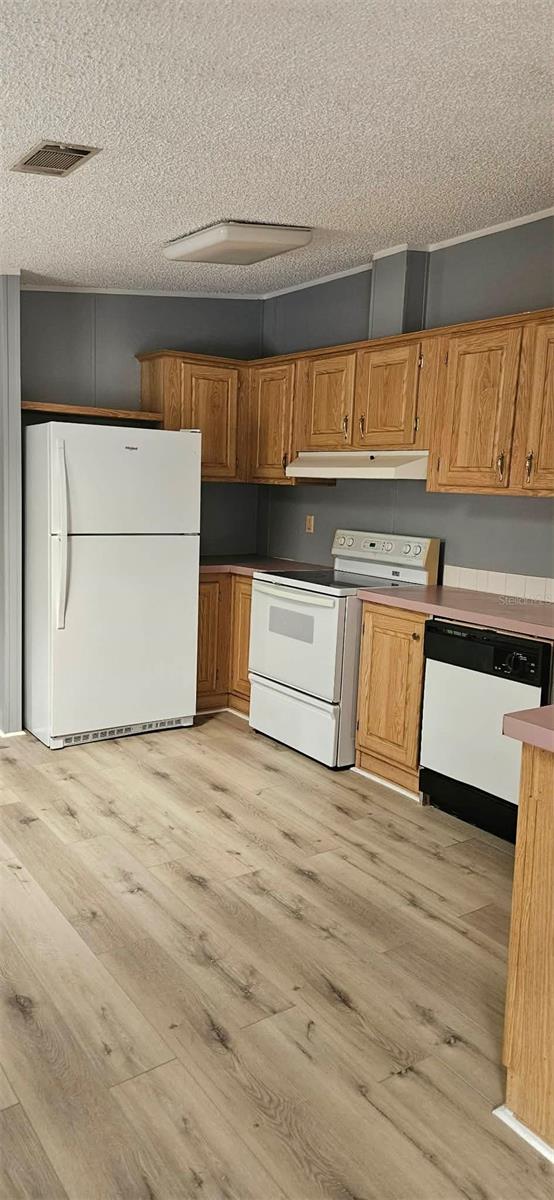 Image 15 of 24 For 13535 Grandville Avenue