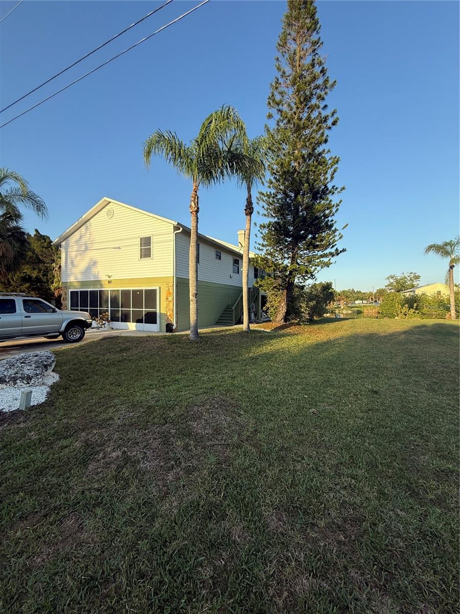 Image 5 of 69 For 3338 Fernleaf Drive