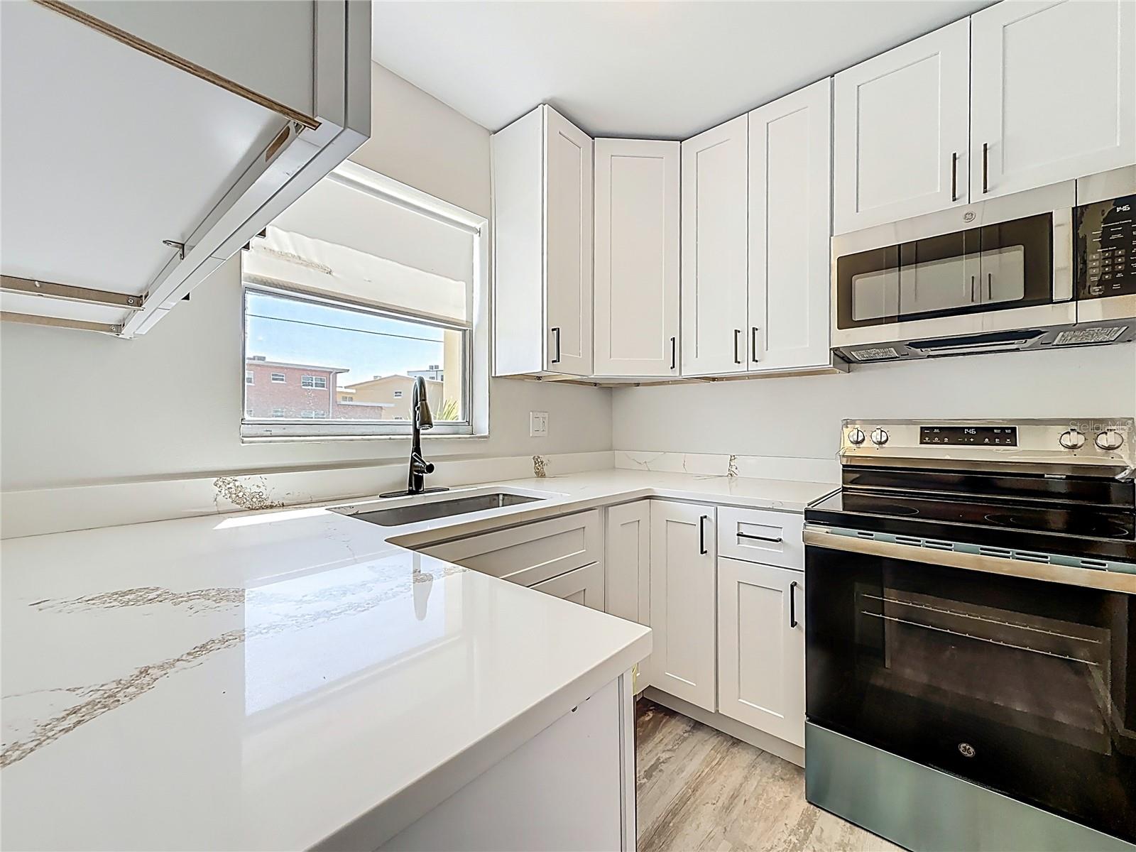 Image 27 of 52 For 184 117th Avenue 2