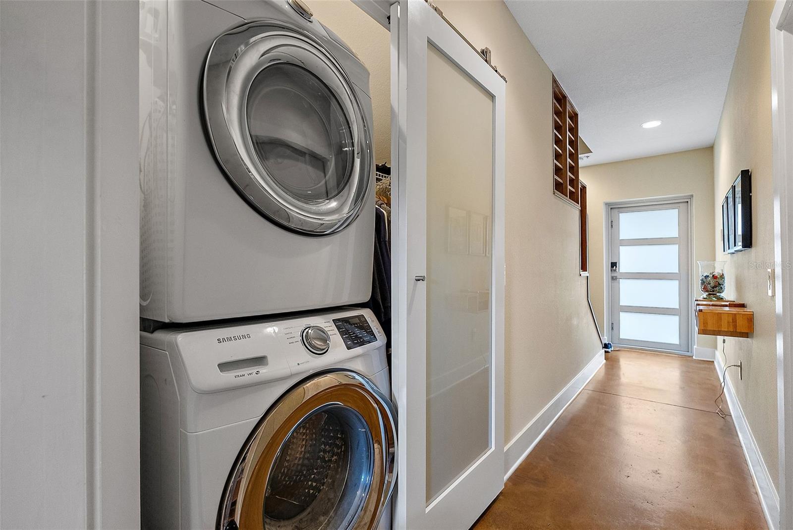 Image 19 of 31 For 325 5th Avenue S 10