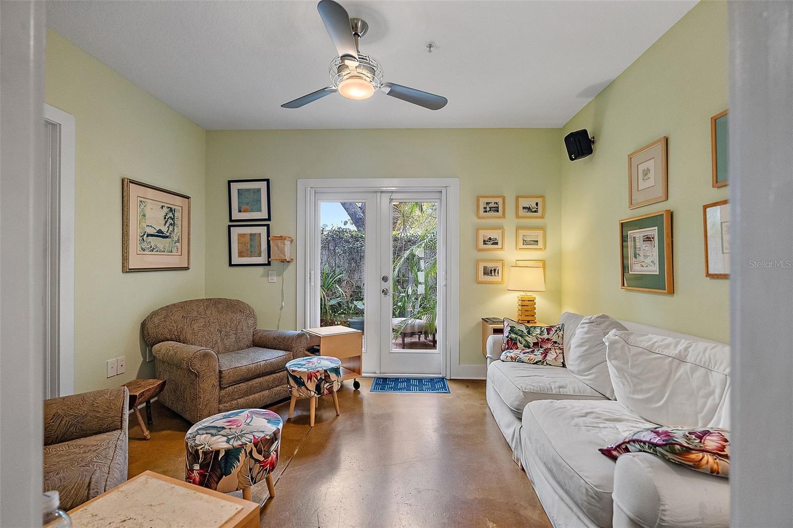 Image 20 of 31 For 325 5th Avenue S 10