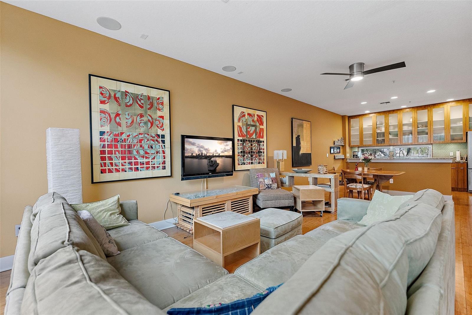 Image 27 of 31 For 325 5th Avenue S 10